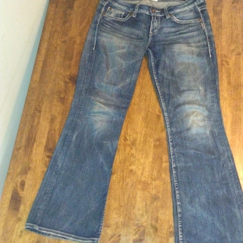 Silver Jeans Co Lola denim Medium Wash jeans Flare 29
